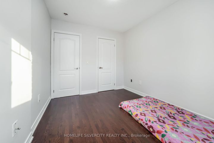 Photo 29 at 44 Davenfield Circle, Bram East, Brampton