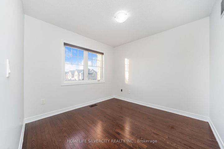 Photo 30 at 44 Davenfield Circle, Bram East, Brampton
