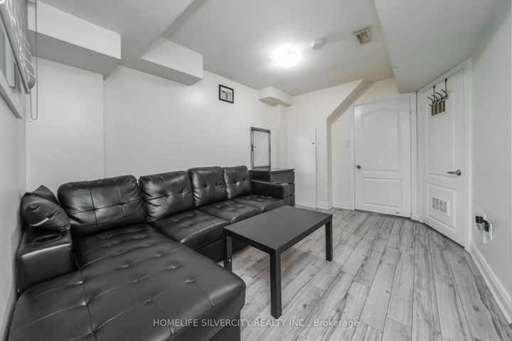 Photo 37 at 44 Davenfield Circle, Bram East, Brampton