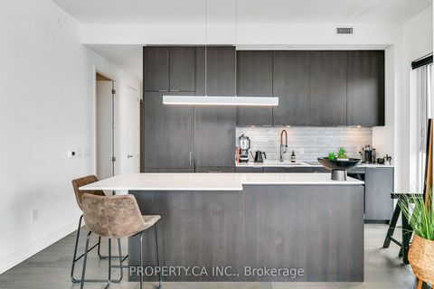 Photo 18 at 403 - 10 Prince Arthur Avenue, Annex, Toronto