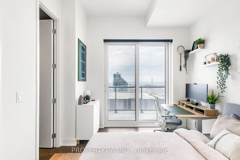 Photo 23 at 403 - 10 Prince Arthur Avenue, Annex, Toronto