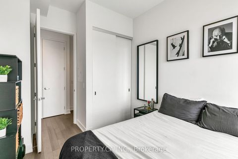 Photo 29 at 403 - 10 Prince Arthur Avenue, Annex, Toronto