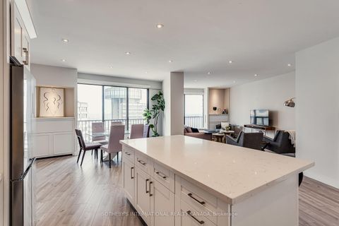 Photo 12 at 3408 - 33 Harbour Square, Waterfront Communities C1, Toronto