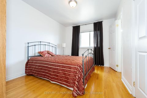 Photo 16 at 125 Anthony Road, CFB, Toronto