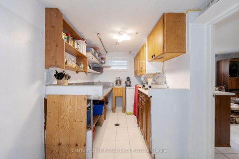 Photo 25 at 125 Anthony Road, CFB, Toronto