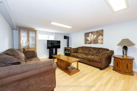 Photo 28 at 125 Anthony Road, CFB, Toronto