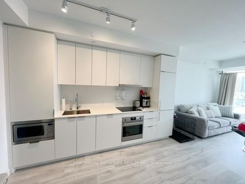 Photo 1 at 735 - 7 Golden Lion Heights N, Newtonbrook East, Toronto