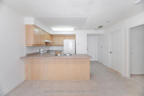 Photo 10 at 2923 - 68 CORPORATE Drive, Woburn, Toronto