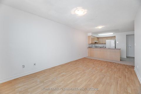 Photo 17 at 2923 - 68 CORPORATE Drive, Woburn, Toronto