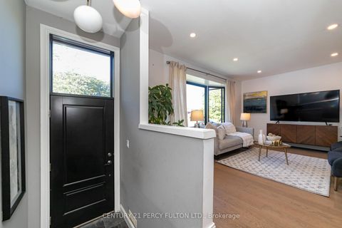 Photo 4 at 83 Cairnside Crescent, Pleasant View, Toronto