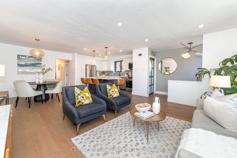 Photo 9 at 83 Cairnside Crescent, Pleasant View, Toronto