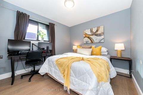 Photo 22 at 83 Cairnside Crescent, Pleasant View, Toronto