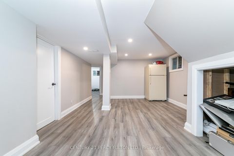 Photo 32 at 83 Cairnside Crescent, Pleasant View, Toronto