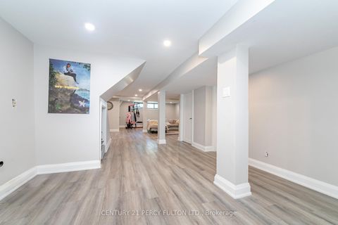 Photo 33 at 83 Cairnside Crescent, Pleasant View, Toronto