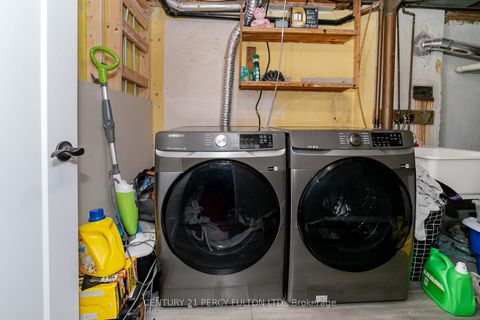 Photo 38 at 83 Cairnside Crescent, Pleasant View, Toronto