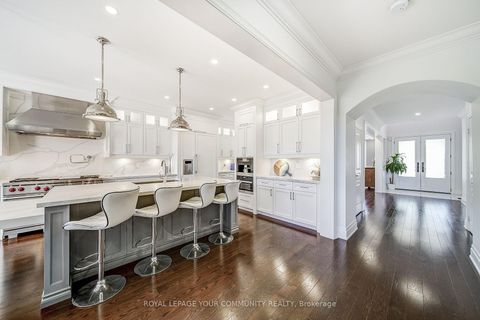 Photo 10 at 145 Tonner Crescent, Bayview Northeast, Aurora