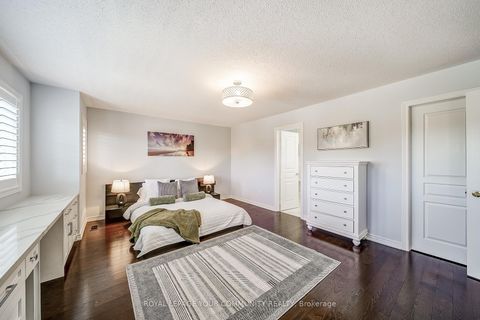 Photo 27 at 145 Tonner Crescent, Bayview Northeast, Aurora