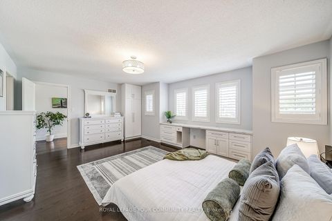 Photo 28 at 145 Tonner Crescent, Bayview Northeast, Aurora