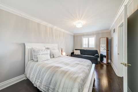 Photo 31 at 145 Tonner Crescent, Bayview Northeast, Aurora
