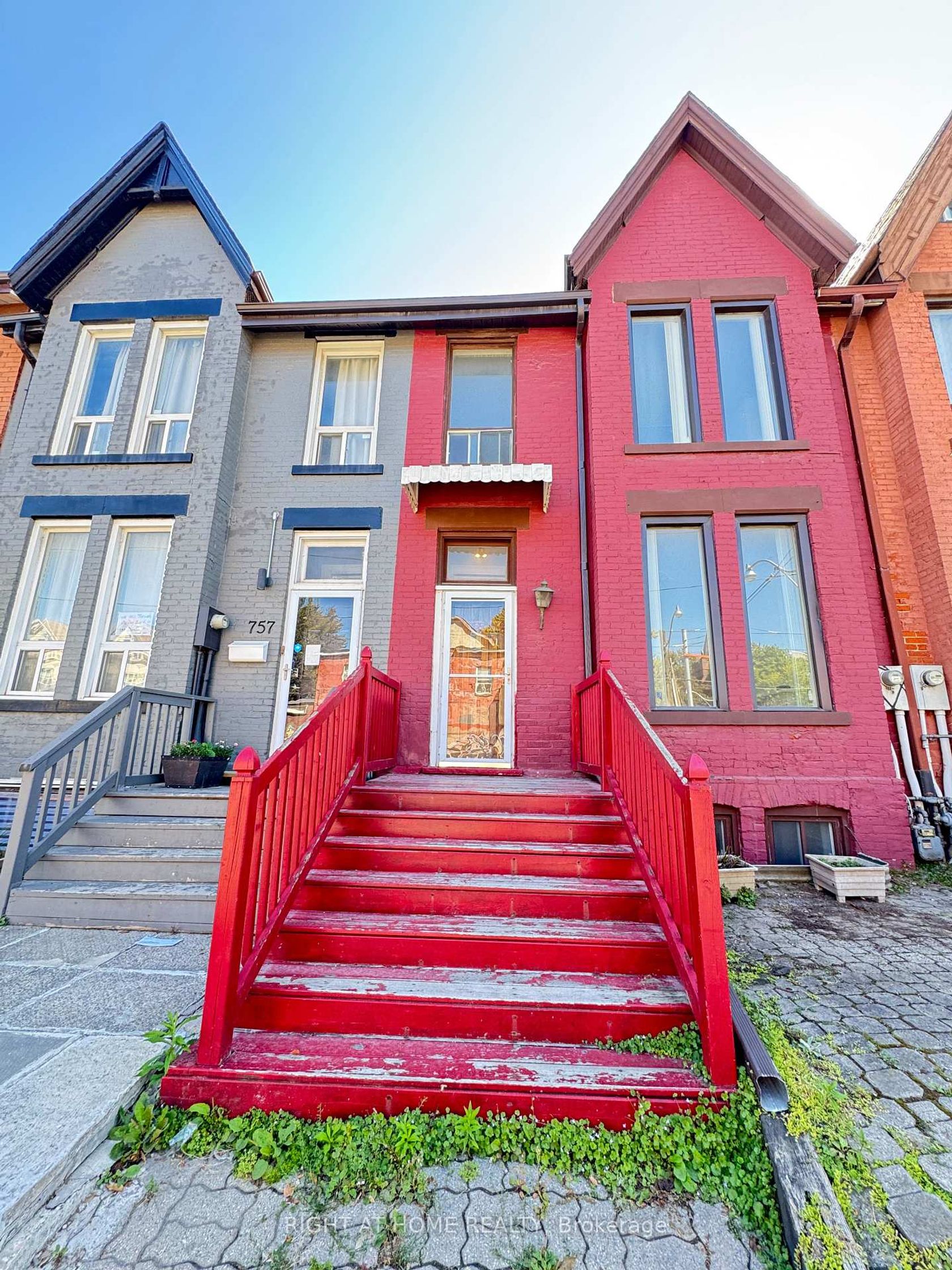 755 Gerrard Street E, South Riverdale, Toronto 