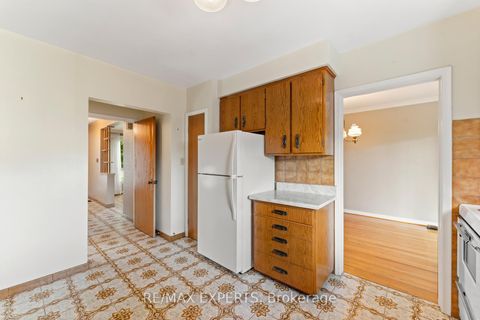 Photo 5 at 19 Peterdale Road, Jane Heights, Toronto