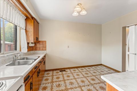 Photo 6 at 19 Peterdale Road, Jane Heights, Toronto