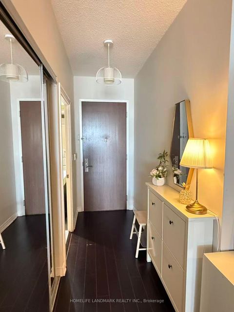 Photo 6 at 5603 - 386 Yonge Street, Bay Street Corridor, Toronto Photo 6 at 5603 - 386 Yonge Street, Bay Street Corridor, Toronto