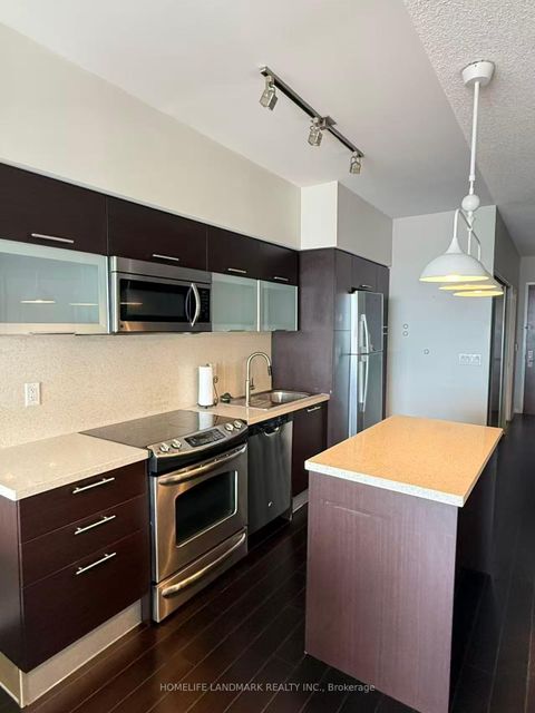 Photo 7 at 5603 - 386 Yonge Street, Bay Street Corridor, Toronto Photo 7 at 5603 - 386 Yonge Street, Bay Street Corridor, Toronto