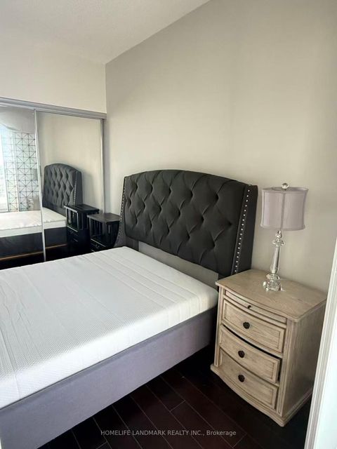 Photo 12 at 5603 - 386 Yonge Street, Bay Street Corridor, Toronto Photo 12 at 5603 - 386 Yonge Street, Bay Street Corridor, Toronto