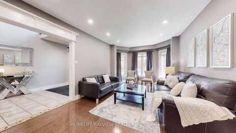 Photo 7 at 372 Greenock Drive, Maple, Vaughan Photo 7 at 372 Greenock Drive, Maple, Vaughan