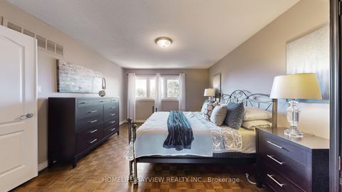 Photo 26 at 372 Greenock Drive, Maple, Vaughan