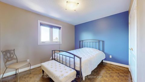 Photo 33 at 372 Greenock Drive, Maple, Vaughan