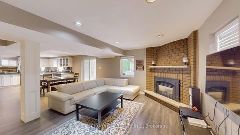 Photo 36 at 372 Greenock Drive, Maple, Vaughan