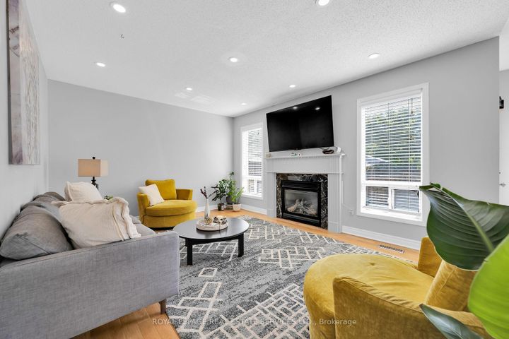 Photo 6 at 646 Julia Avenue, Appleby, Burlington