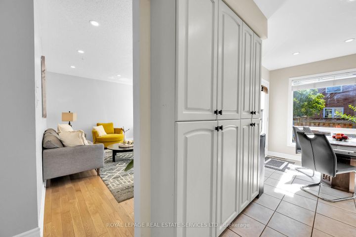 Photo 10 at 646 Julia Avenue, Appleby, Burlington