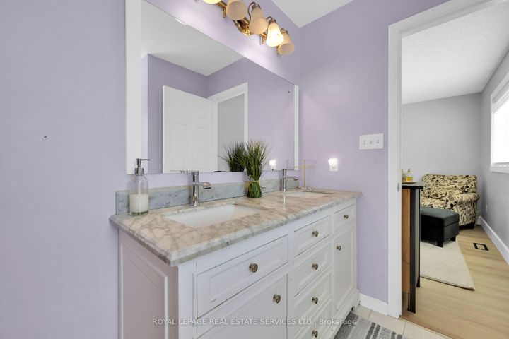 Photo 16 at 646 Julia Avenue, Appleby, Burlington