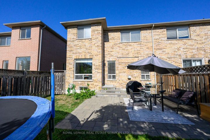 Photo 26 at 646 Julia Avenue, Appleby, Burlington