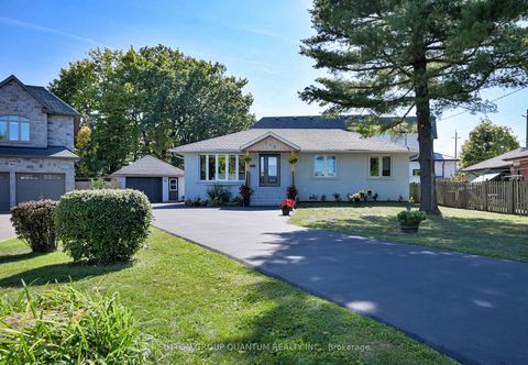 Photo 1 at 390 Wendall Place, WO West, Oakville