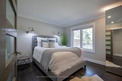 Photo 18 at 390 Wendall Place, WO West, Oakville