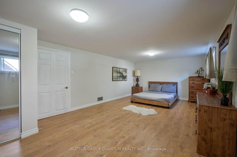 Photo 36 at 390 Wendall Place, WO West, Oakville