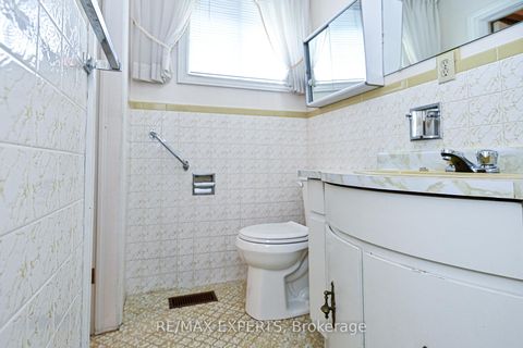 Photo 15 at 2355 Major Mackenzie Drive, Maple, Vaughan