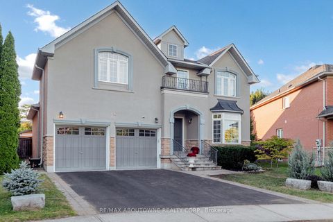 Photo 1 at 3374 Fox Run Circle, BR Bronte, Oakville