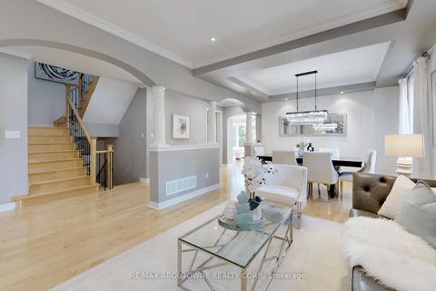 Photo 8 at 3374 Fox Run Circle, BR Bronte, Oakville