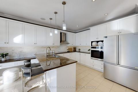 Photo 11 at 3374 Fox Run Circle, BR Bronte, Oakville