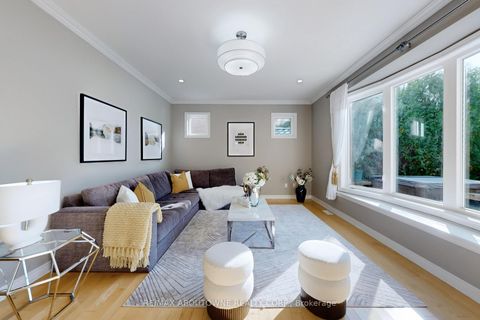 Photo 17 at 3374 Fox Run Circle, BR Bronte, Oakville
