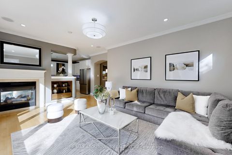 Photo 18 at 3374 Fox Run Circle, BR Bronte, Oakville
