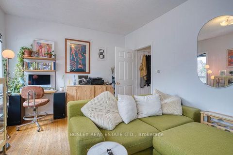 Photo 31 at 140 Dovercourt Road, Little Portugal, Toronto