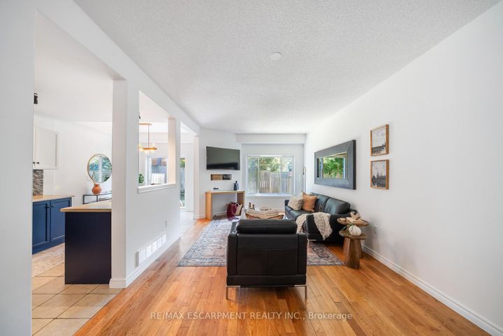 Photo 6 at 4 - 10 LIDDYCOAT Lane, Ancaster, Hamilton