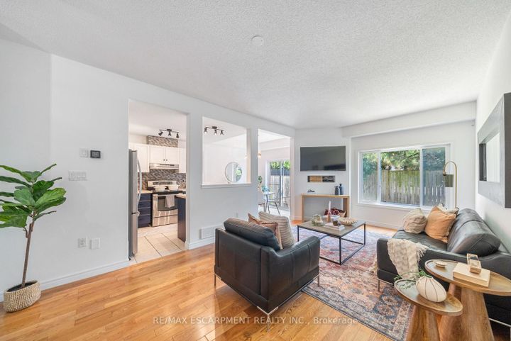 Photo 7 at 4 - 10 LIDDYCOAT Lane, Ancaster, Hamilton