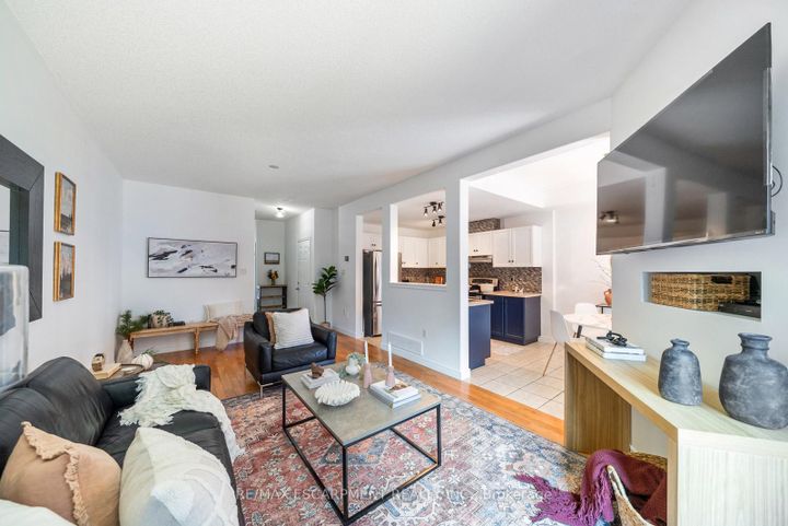 Photo 9 at 4 - 10 LIDDYCOAT Lane, Ancaster, Hamilton